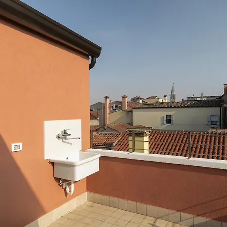 Lupi - Terrazza Su *